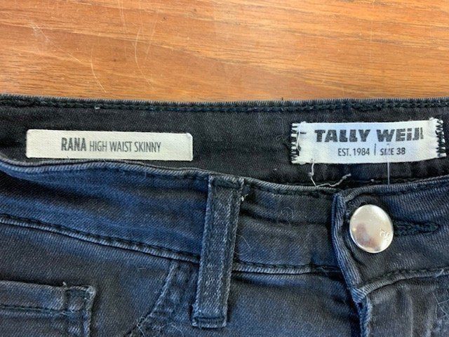 Tally Weijl Jeans: Jeans Damen Gr. 38 – Usato da Schöfflisdorf venduto da kin_2dp9 1