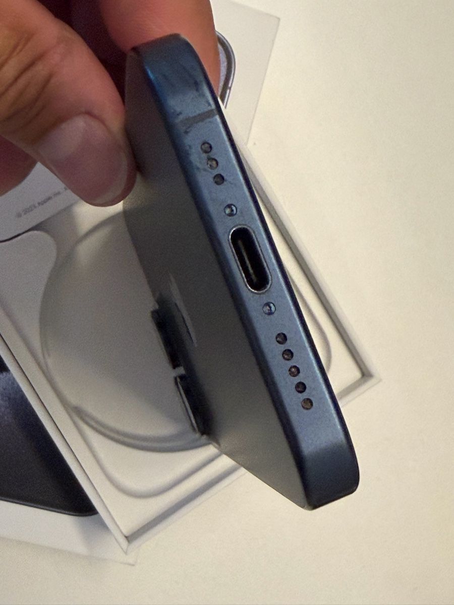 Apple Telefoni cellulari / Smartphones: iPhone 15 Pro Blue Titanium 128GB ab1.- – Usato da Murten venduto da Ads1 2