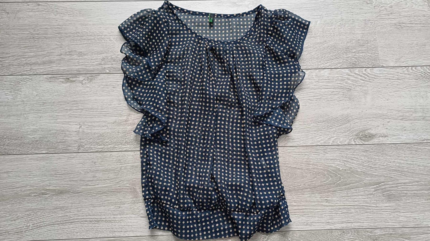 Benetton Camicette: BENETTON XS – Usato da Müntschemier venduto da Kinako