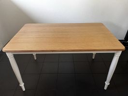 IKEA Esstisch 130 × 80 cm – Holzoptik mit weißen Beinen