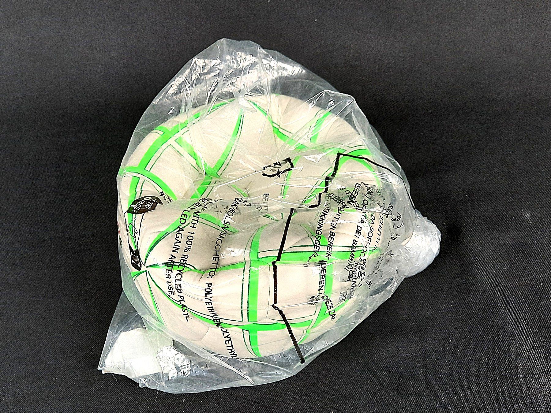 Erima Palloni: ERIMA Magic White Trainingsball – Nuovo (secondo la descrizione) da Beinwil am See venduto da Restwert_Beinwil 2