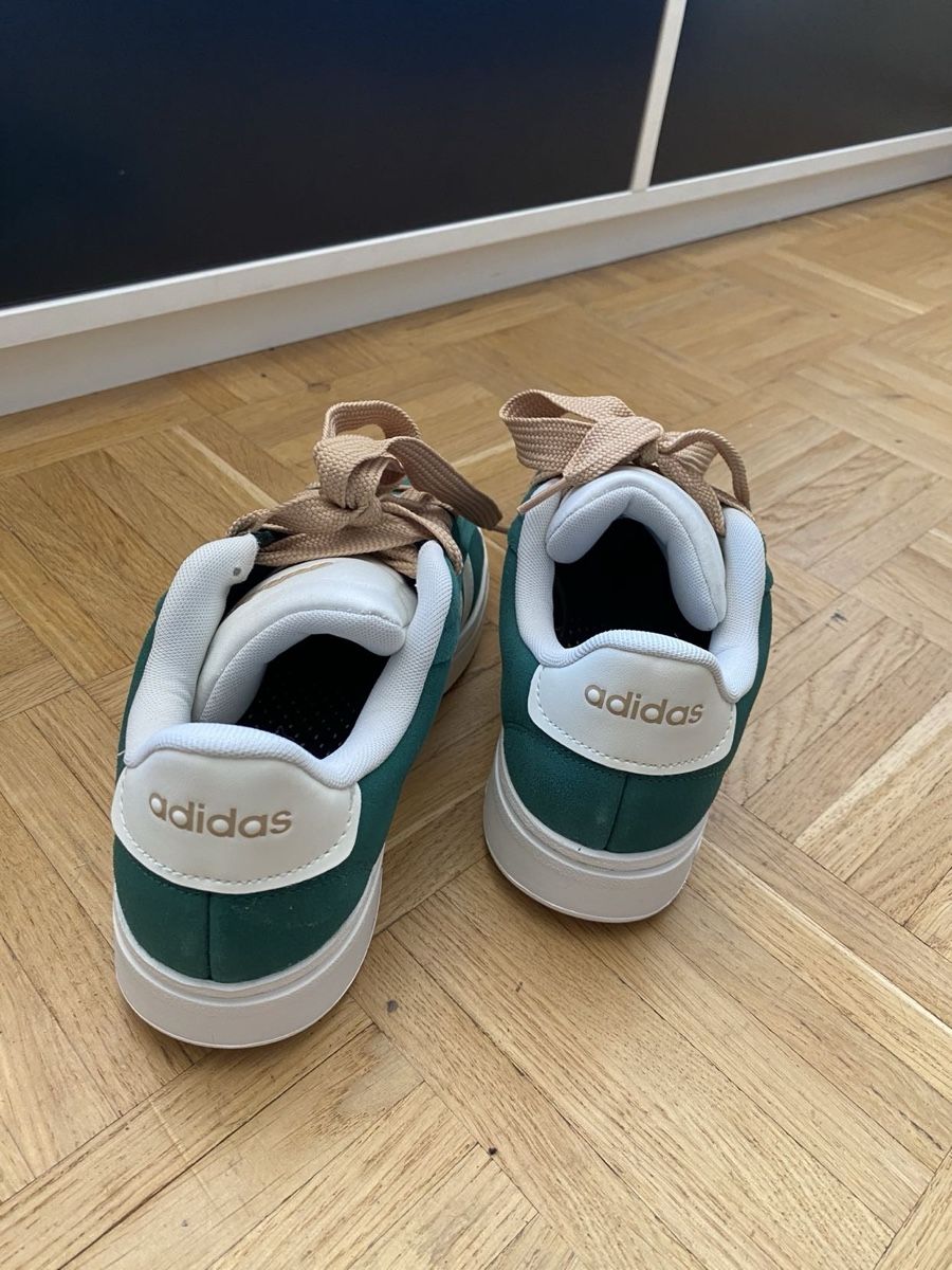 Adidas Scarpe da uomo: Paire de chaussures Adidas  – Nuovo e nell'imballaggio originale da Renens VD venduto da ros_qfh8 1