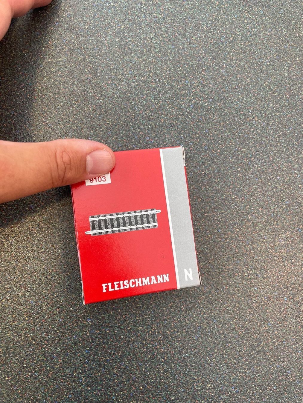 Fleischmann Modellini di ferrovie: 1x Fleischmann 9103 Gerade Straight track 55.5 mm – Nuovo (secondo la descrizione) da Chiasso venduto da Carrara-Modellismo 1