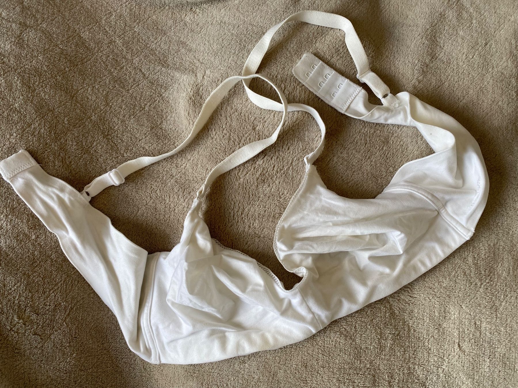 Triumph Sonstige Unterwäsche: Triumph Body MakeUp Velvet Bustier 85A – Gebraucht aus Trachslau von M_Schmid81 2