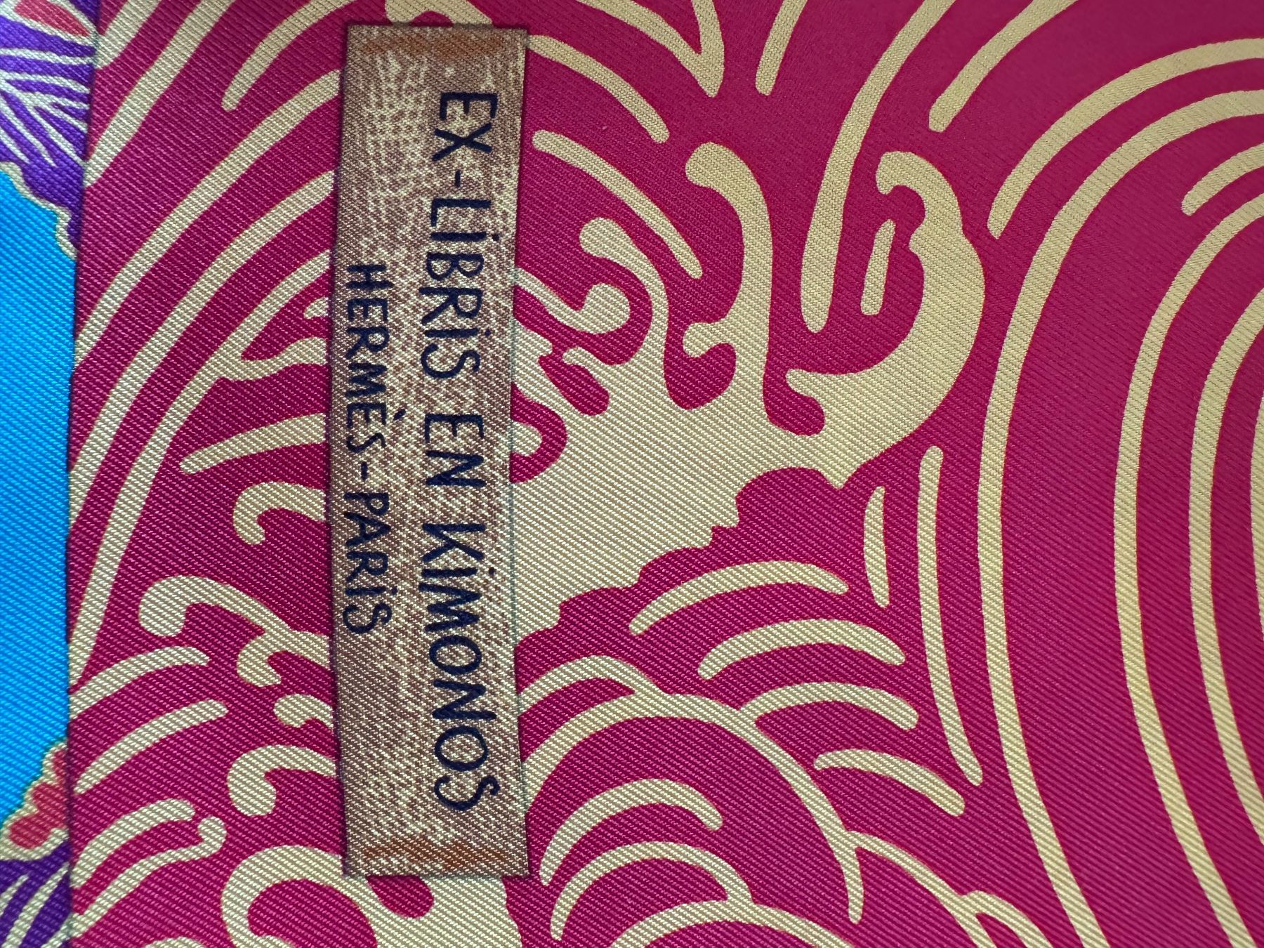 Hermès Foulard & Sciarpe: Scarf Hermes Ex Libris En Kimonos – Usato da Basel venduto da FlorinBasel 8