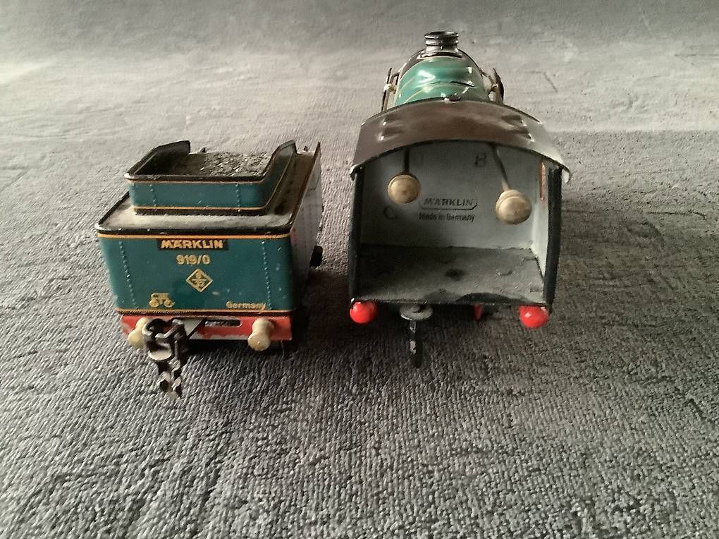 Märklin Modellini di ferrovie: Märklin Spur 0 - Dampflok mit Tender R 910 – Usato da Glis venduto da nice68 4