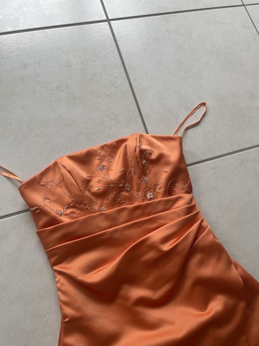 Vestiti: Elegantes, orange Abendkleid mit Schlitz, Grösse 36. – Nuovo (secondo la descrizione) da Dübendorf venduto da jlu_r7hz 1