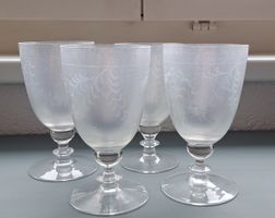 4 Vintage Weingläser mit floralem Muster nur für deko