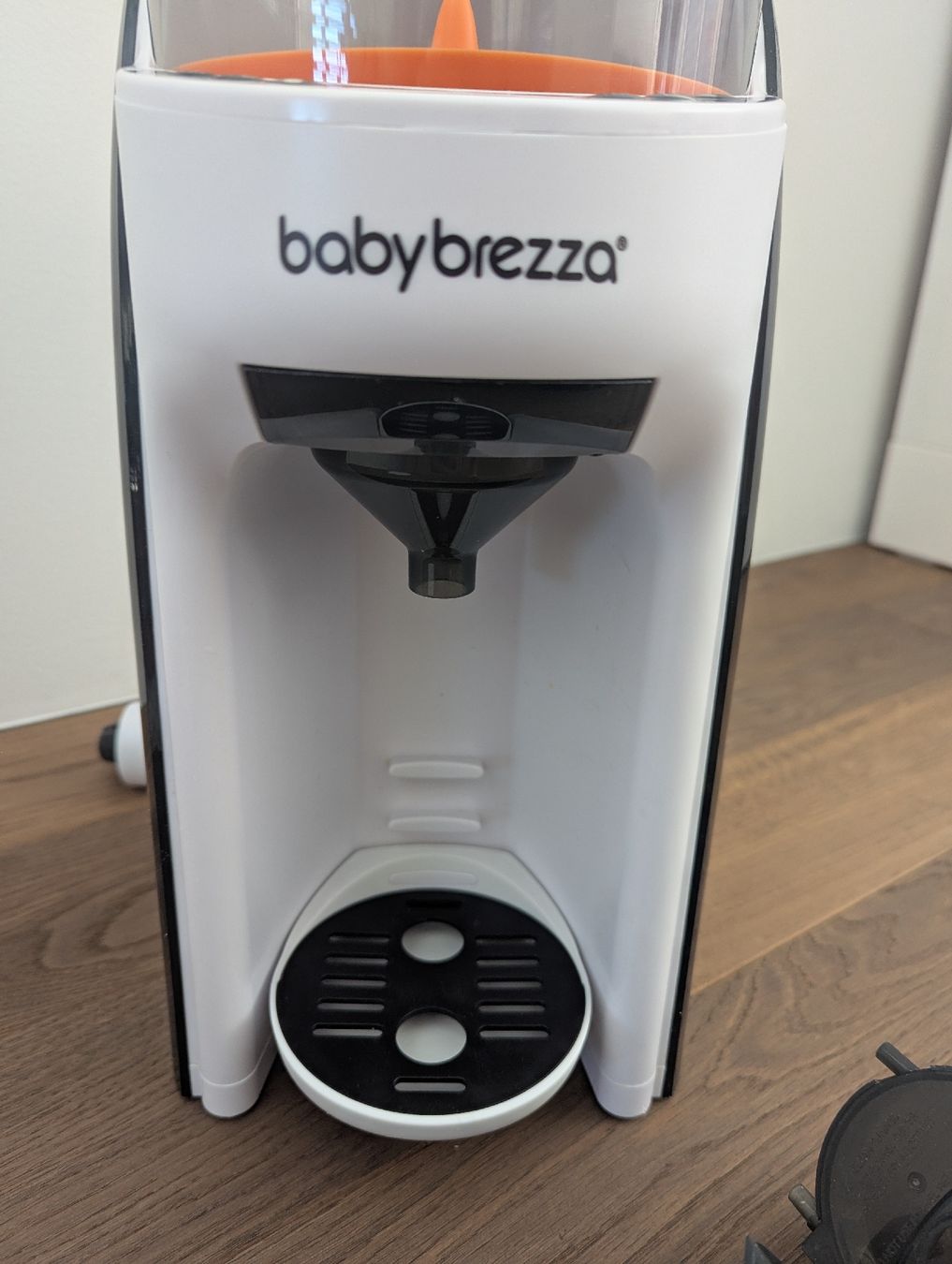 Baby Brezza Elettrodomestici da cucina: Babybrezza Formula Pro Advanced + 4 entonnoirs – Usato da Zürich venduto da gag_wg7n 2