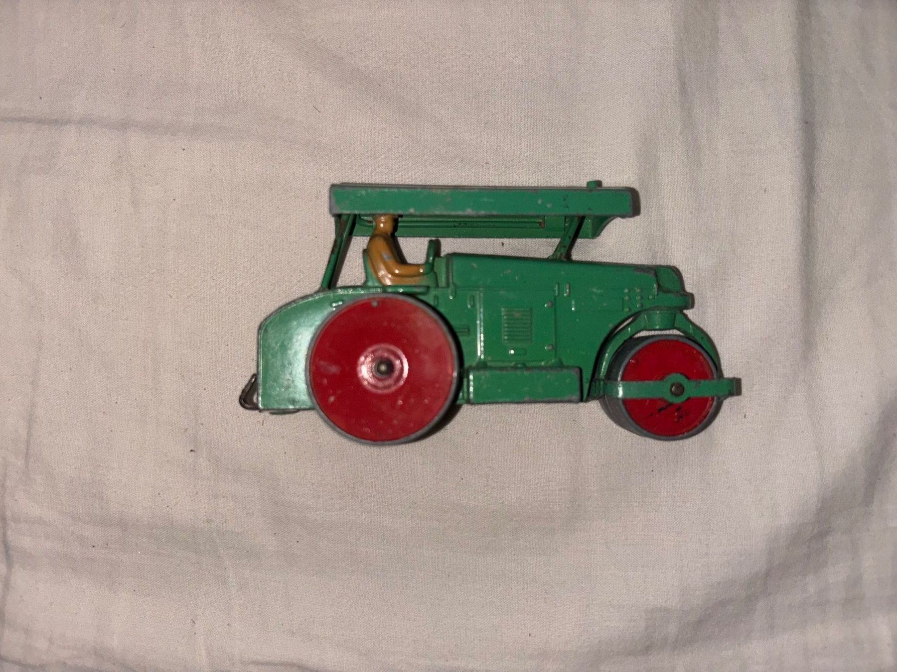 Dinky Toys Modellini d'auto: Dinky toys Aveling-Barford 251 – Usato da Genève venduto da ele_bf9g 1