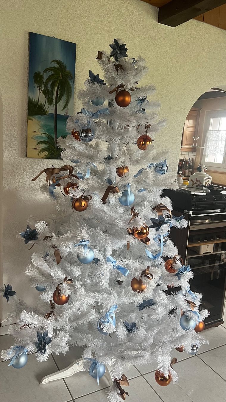 Tutte le decorazioni: Weihnachtsbaum weiss mit Dekoration, NEU – Nuovo (secondo la descrizione) da Schübelbach venduto da Dolly990_2