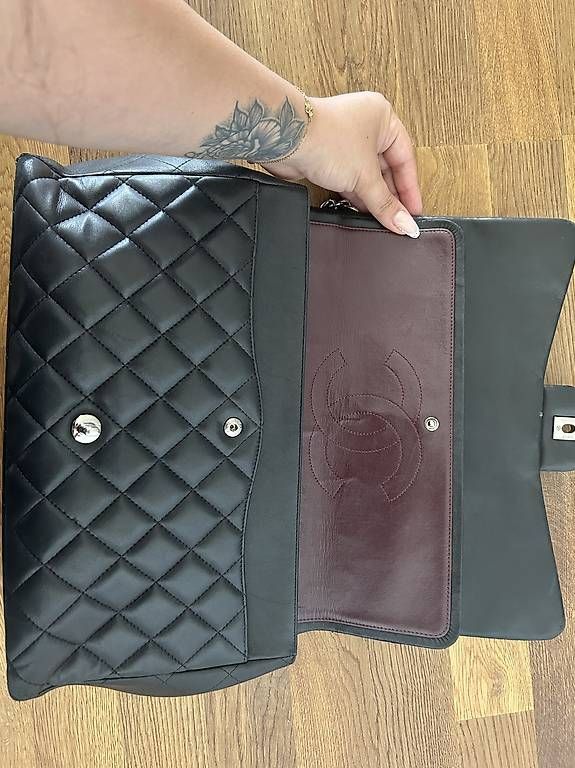 Chanel Borse da donna: Chanel Medium Classic Flap schwarz – Usato da Wauwil venduto da naopan 3