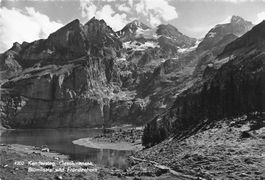 Oeschinensee Kandersteg (BE) Alpensee mit Blümlisalp