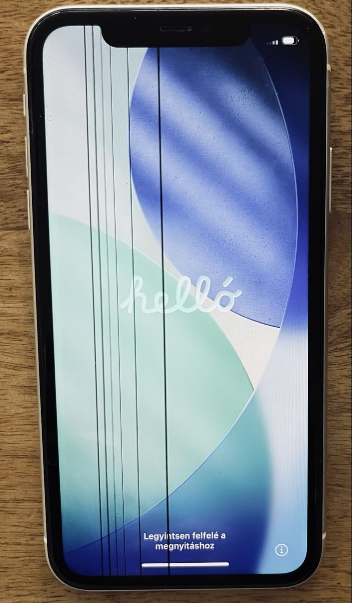 Apple Telefoni cellulari / Smartphones: Apple iPhone 11 weiss Display defekt – Difettoso da Ennetbürgen venduto da Peter12345