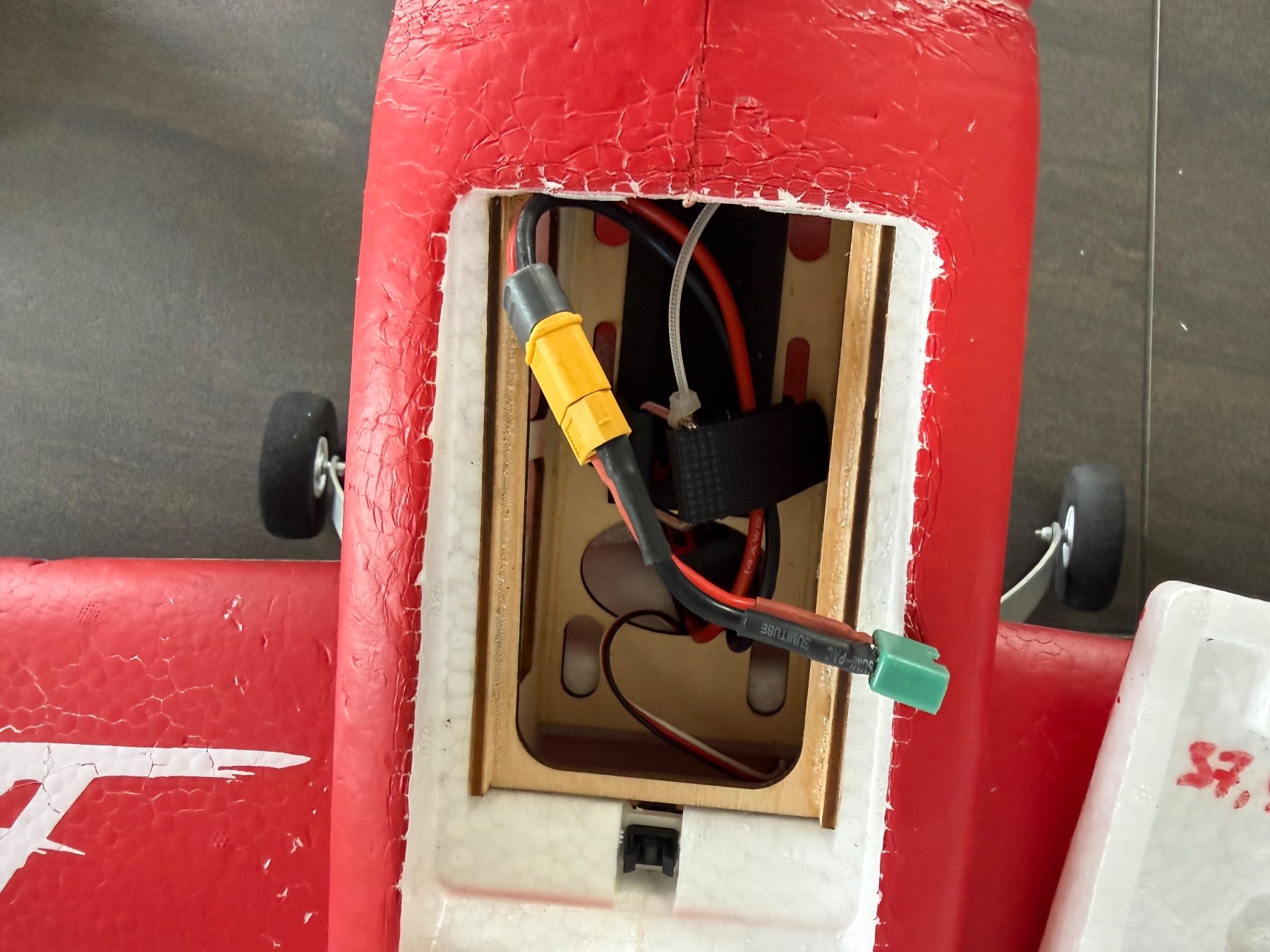 Modellismo RC: Modellflugzeug HSDJETS (3D Sport) – Usato da Ins venduto da Bidleni 3