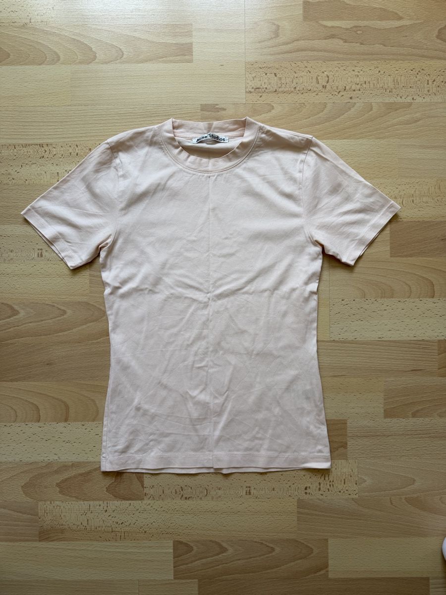 Acne Studios T-shirt: Acne Studios T-Shirt – Usato da Schaffhausen venduto da LisaU