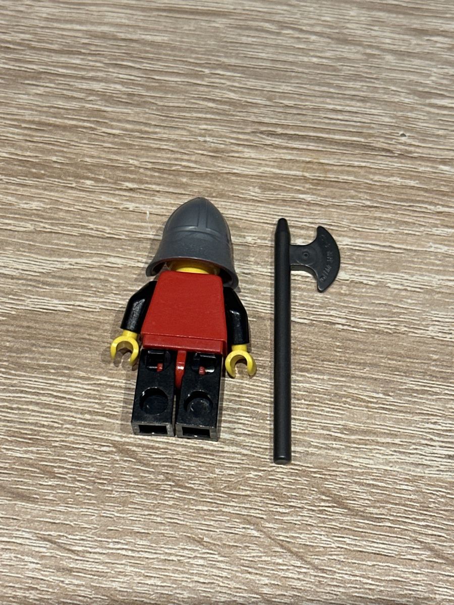 Lego Kit di costruzioni: LEGO Castle Minifigure – Usato da Buchrain venduto da ant_7tbz 1