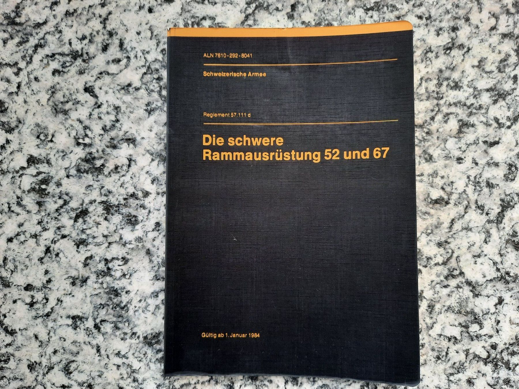 Libri: Die Schwere Rammausrüstung 52 und 67 – Usato da Ruswil venduto da Sammlergeist