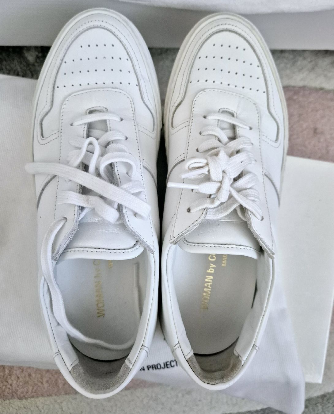 Scarpe da uomo: WOMAN by COMMON PROJECTS – Nuovo (secondo la descrizione) da Villars-sur-Glâne venduto da Thalimey 4