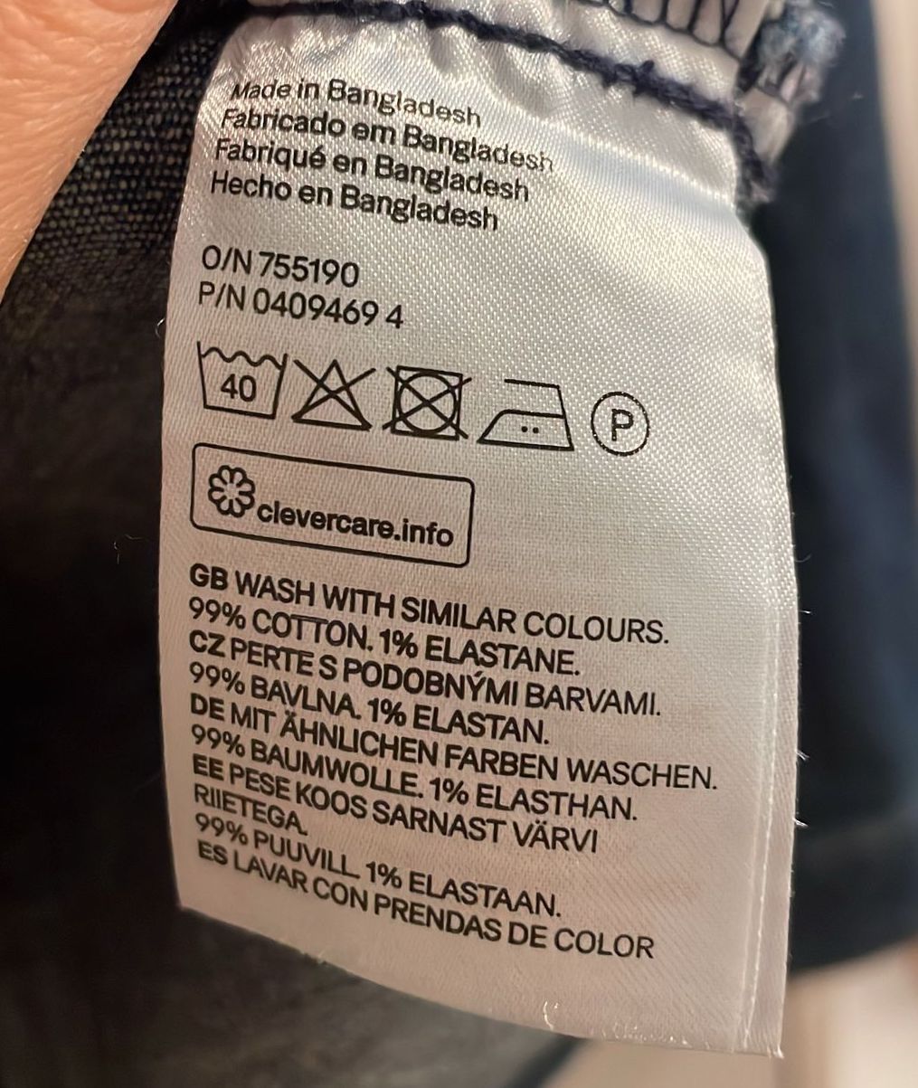 H&M Camicette: Jeans-Hemd Slim-Fit und elastisch von H&M – Usato da Winterthur venduto da GrobyK 5