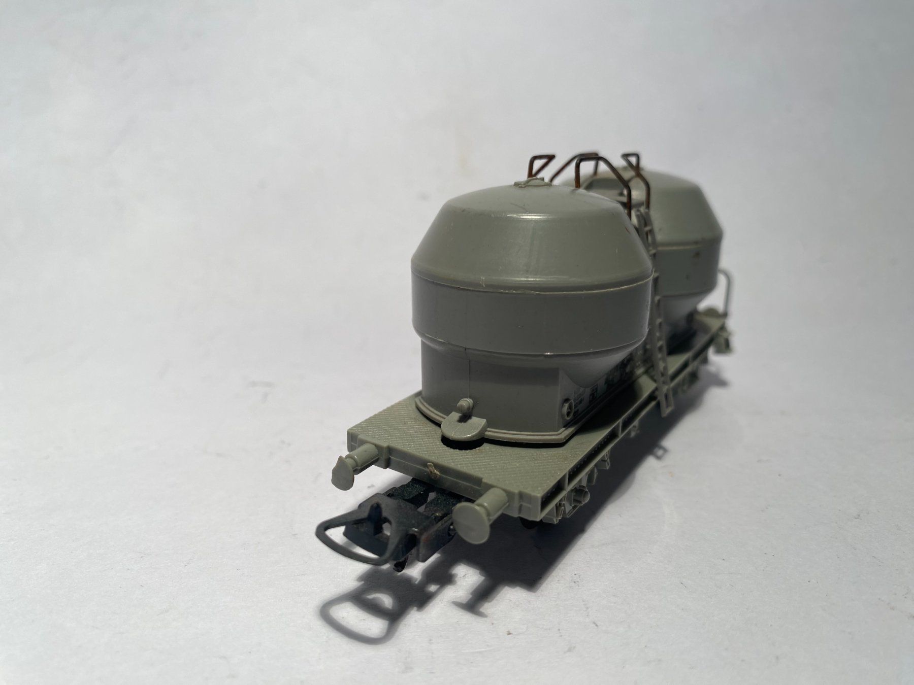 Lima Modellini di ferrovie: LIMA Silowagen grau, DC Achsen – Usato da Buchrain venduto da Modellbahn11 3