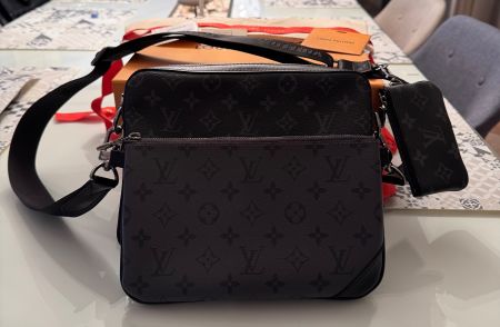 Louis Vuitton Trio Messenger