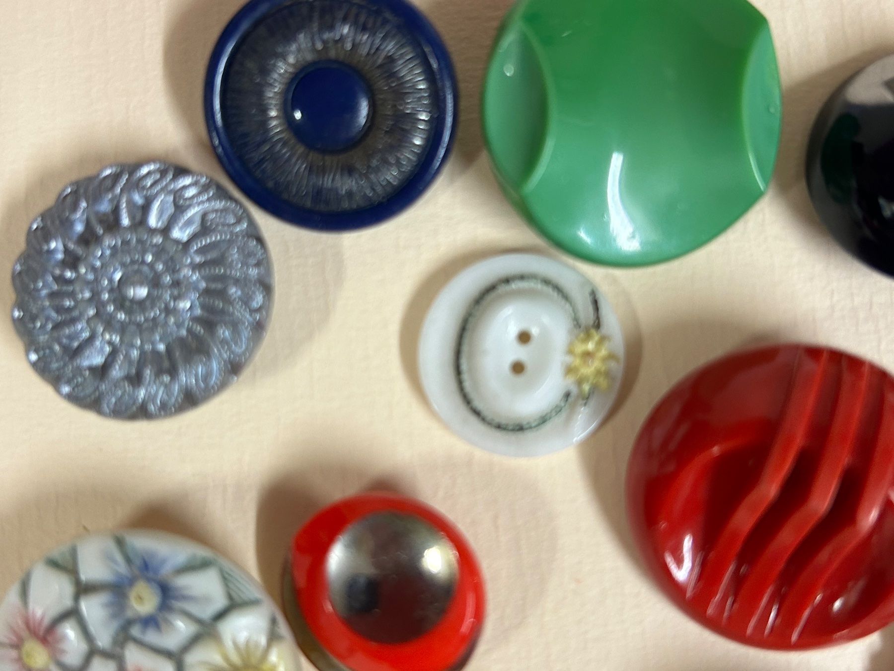 Boutons: Bunte Glasknöpfe verschiedene Techniken – Neuf (Voir description) à Pfeffingen par Alusru70 1