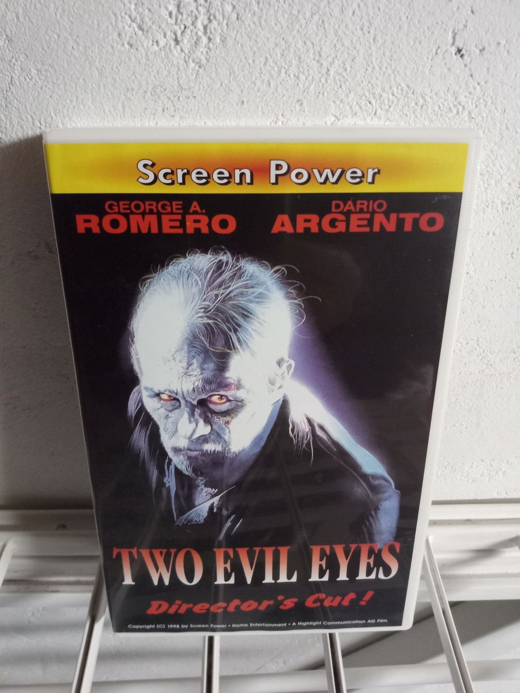 Tutti i VHS: VHS TWO EVIL EYES SCREEN POWER VIDEO UNCUT HORROR ARGENTO – Usato da Brienz BE venduto da INTERNALFIRE