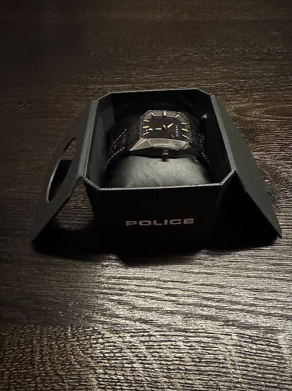 Montres: Police Vector – D'occasion à Auenstein par Glaus2 1