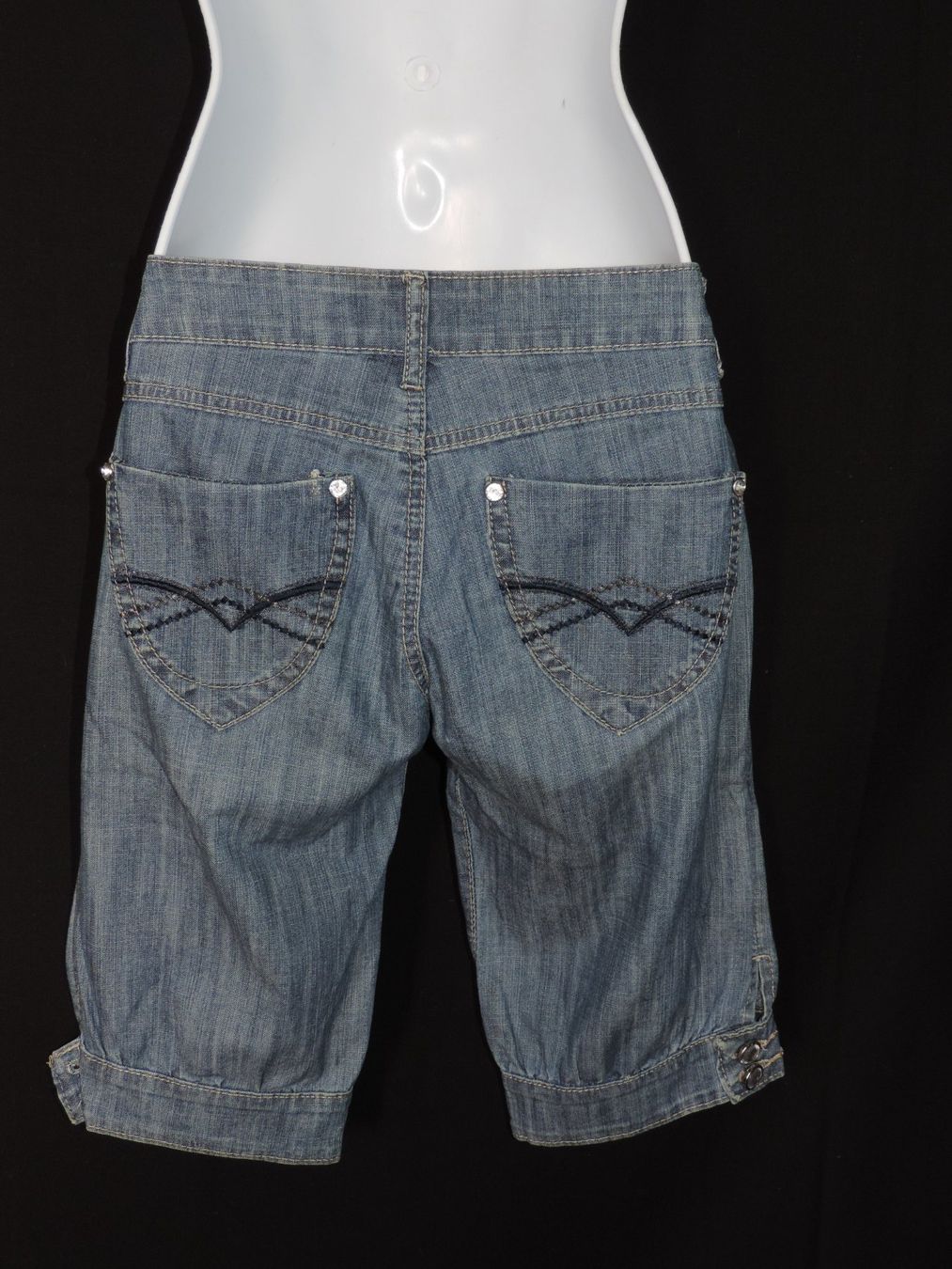 Jeans: corsaire jeans bleu à brillant – D'occasion à Genève par Axelle333 8