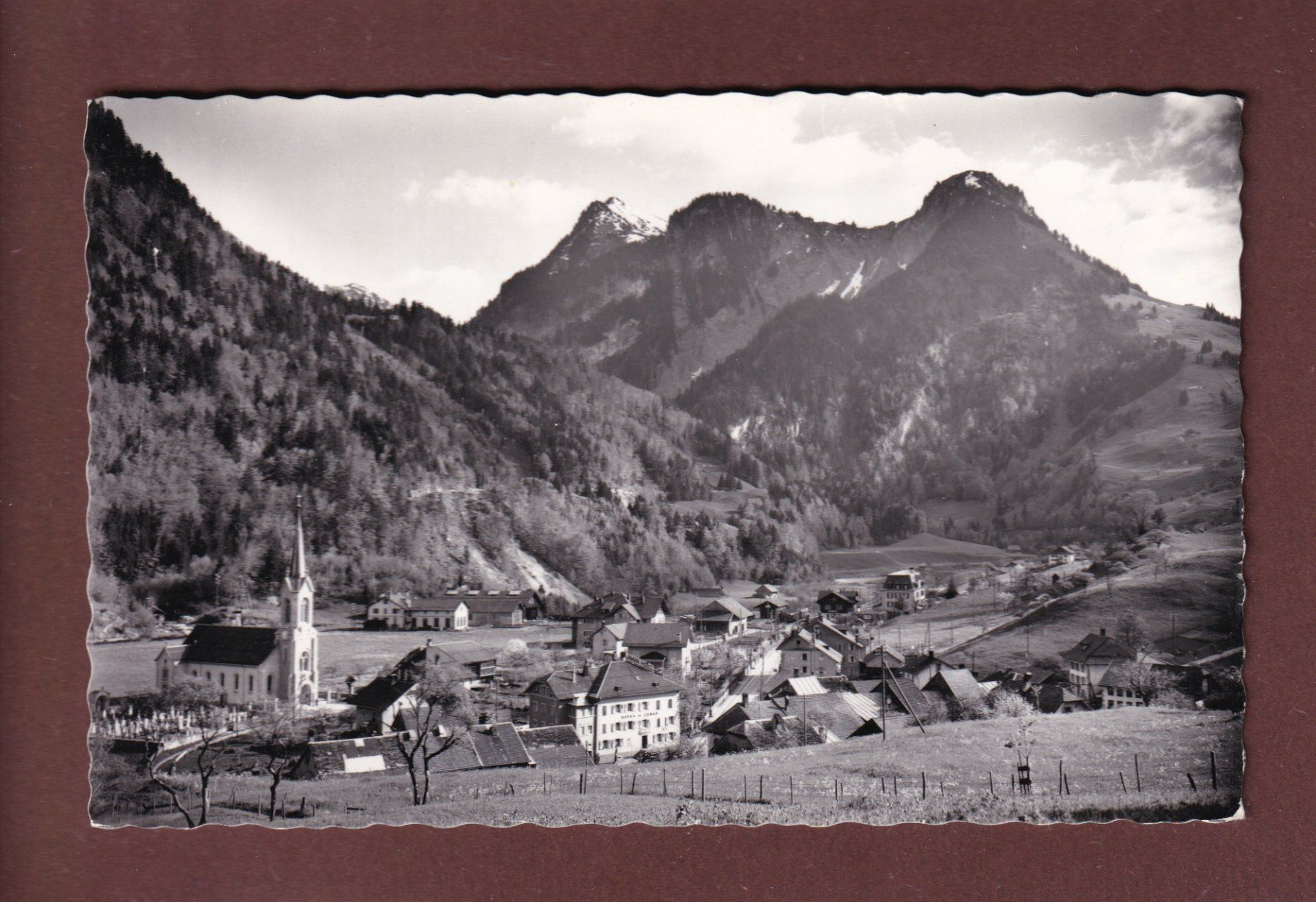 Cartoline postali: MONTBOVON – Usato da Pully venduto da nicecards