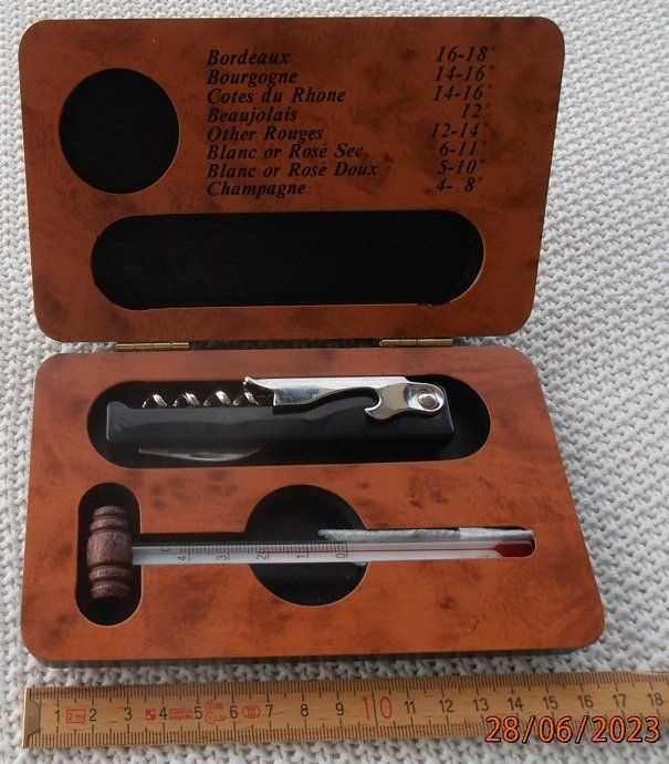 Sonstiges für Haushalt & Wohnen: "WEIN-THERMOMETER", mit Multi-Flaschenöffner – Neu (gemäss Beschreibung) aus Gossau SG von Roco1 4