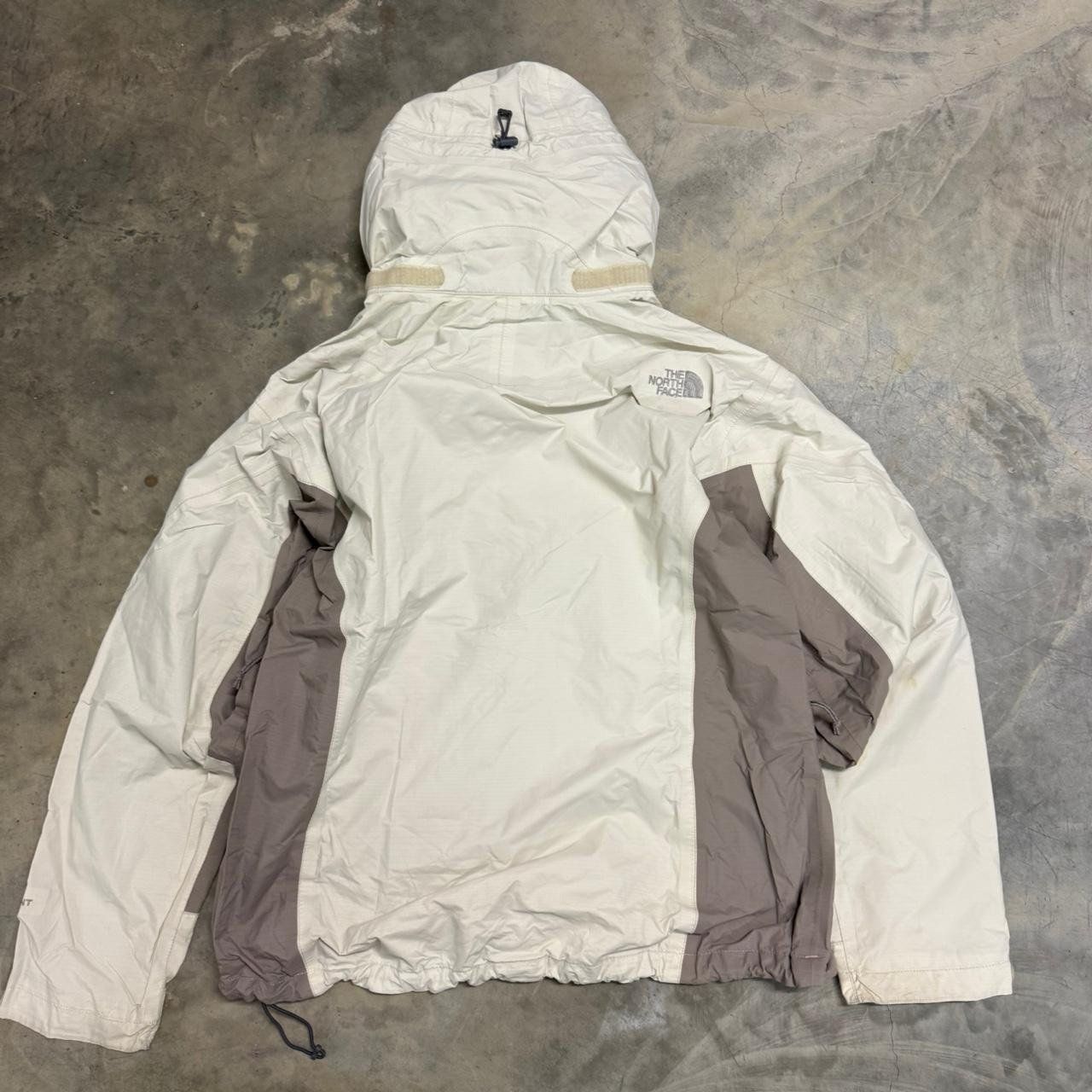 North Face Giacche: The North Face Men's White Jacket – Usato da Neftenbach venduto da sch_9zgv 3