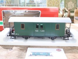 LGB RhB Gepäckwagen + Licht + Kugelgel. Metallräder - 33403
