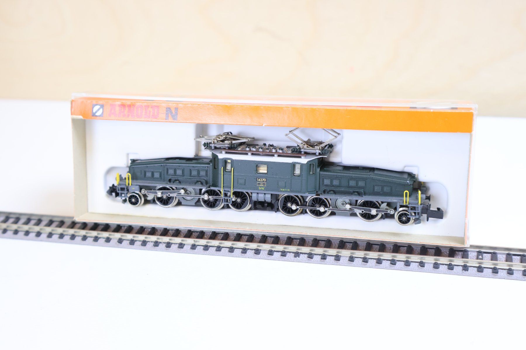 Arnold Modellini di ferrovie: ARNOLD SBB Krokodil E-Lok Ce 6/8 - 2465 - NP: 255.- – Usato da Winterthur venduto da Monstera 3