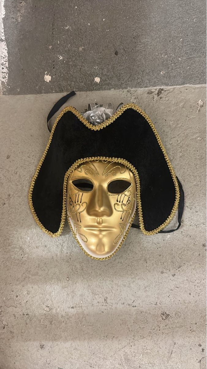 Maschere: Golden Venetian Maske – Usato da Zürich venduto da constgemm