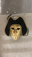 Golden Venetian Maske