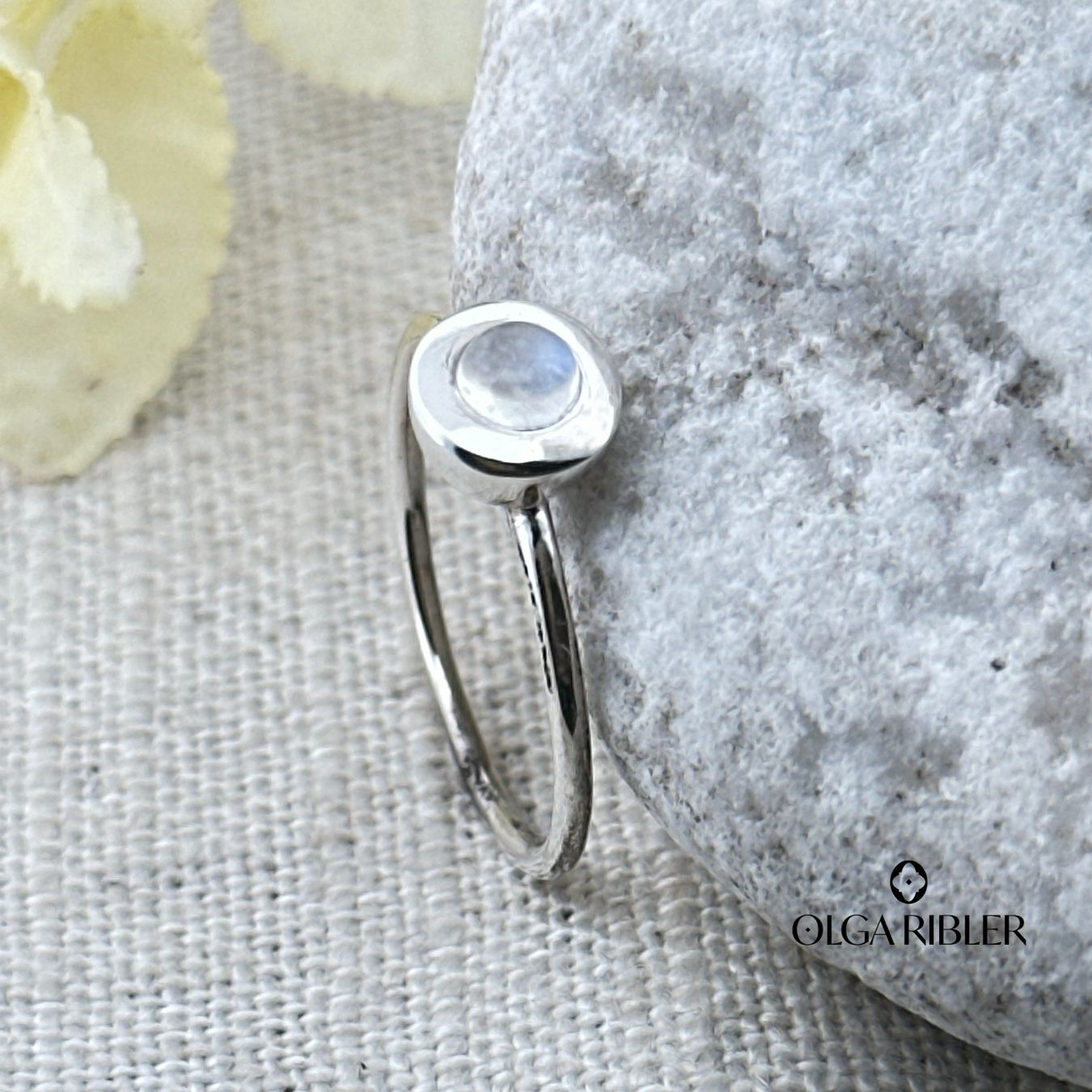 Olga Ribler Ringe: Unikate Silber Ring 925 mit Mondstein Grösse 56 – Neu (gemäss Beschreibung) aus Luzern von Schmuckoutlet 1