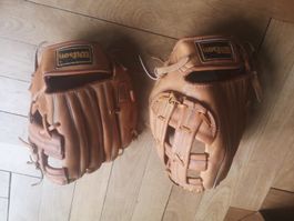 Baseball-Set: Zwei Wilson-Baseballhandschuhe + 5 Bälle