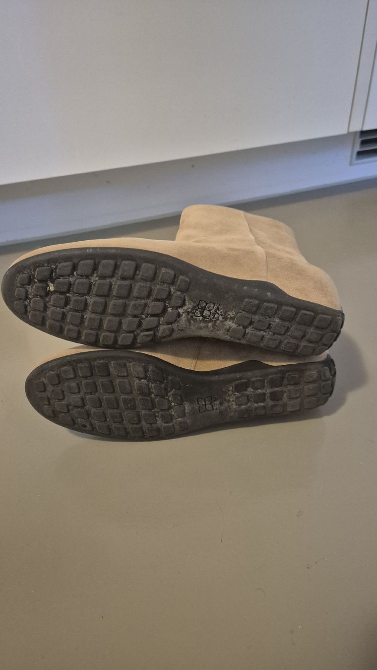 Högl Scarpe da donna: Schuhe Velourkid Leder högl – Usato da Zürich venduto da qeqeuka 6