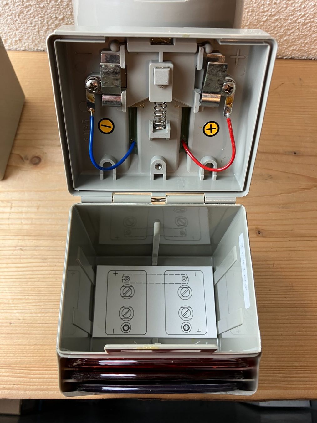 Schweizer Armee Lampade: 2 Stk. Handlampe Armee CEAG W225 OVP – Nuovo e nell'imballaggio originale da Fislisbach venduto da Promo 3