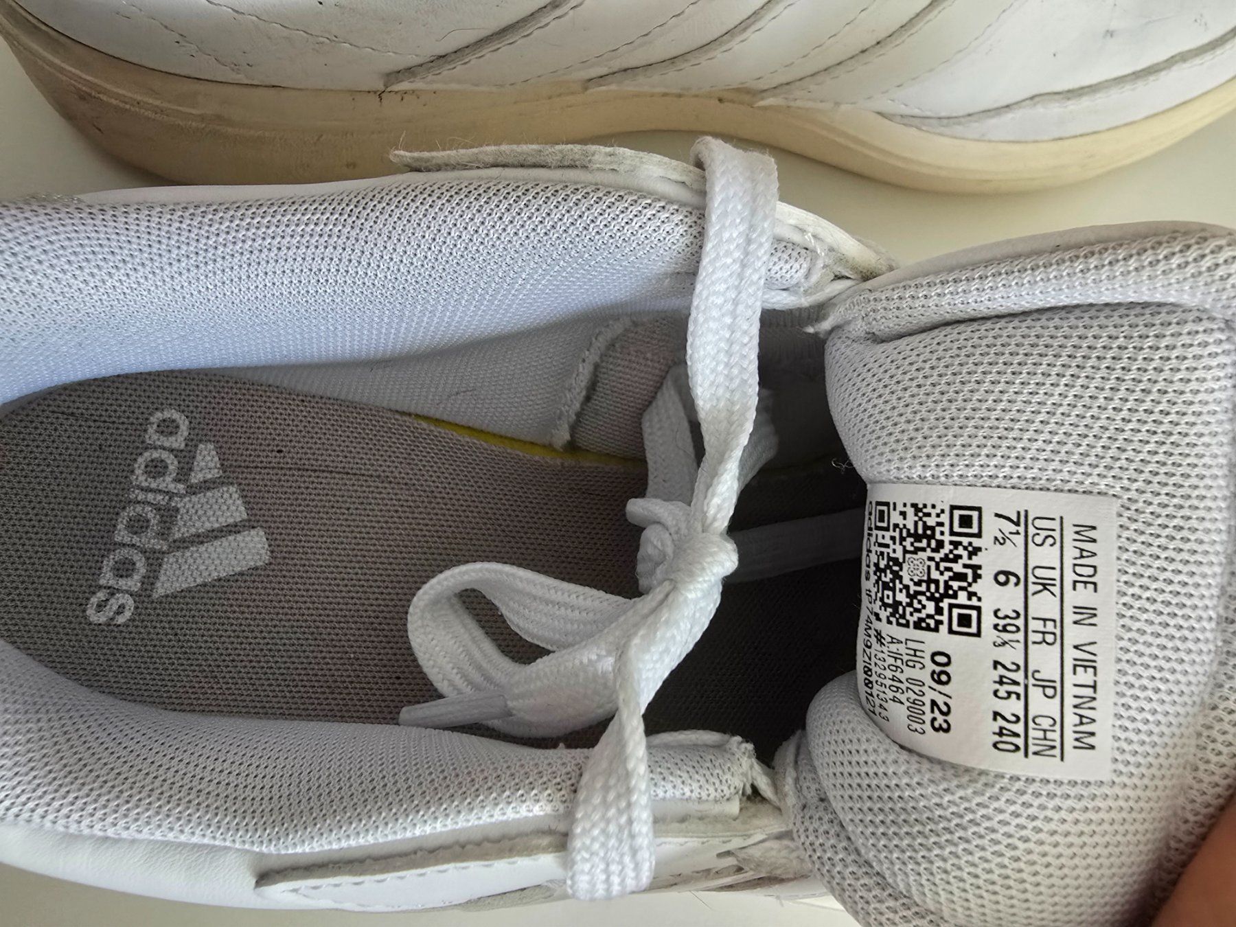 Adidas Scarpe da donna: ADIDAS CURT REVIVAL - 39 1/3 – Usato da Buchrain venduto da reloca 3