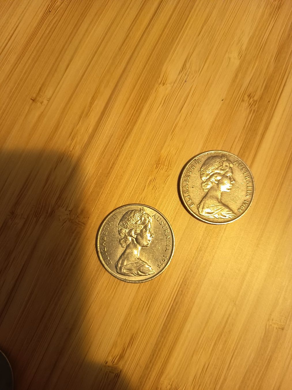 Tutti le monete: 20 cent Australien  2 münzen  grip19 – Usato da Wattwil venduto da LuckyLegoandCoins 3