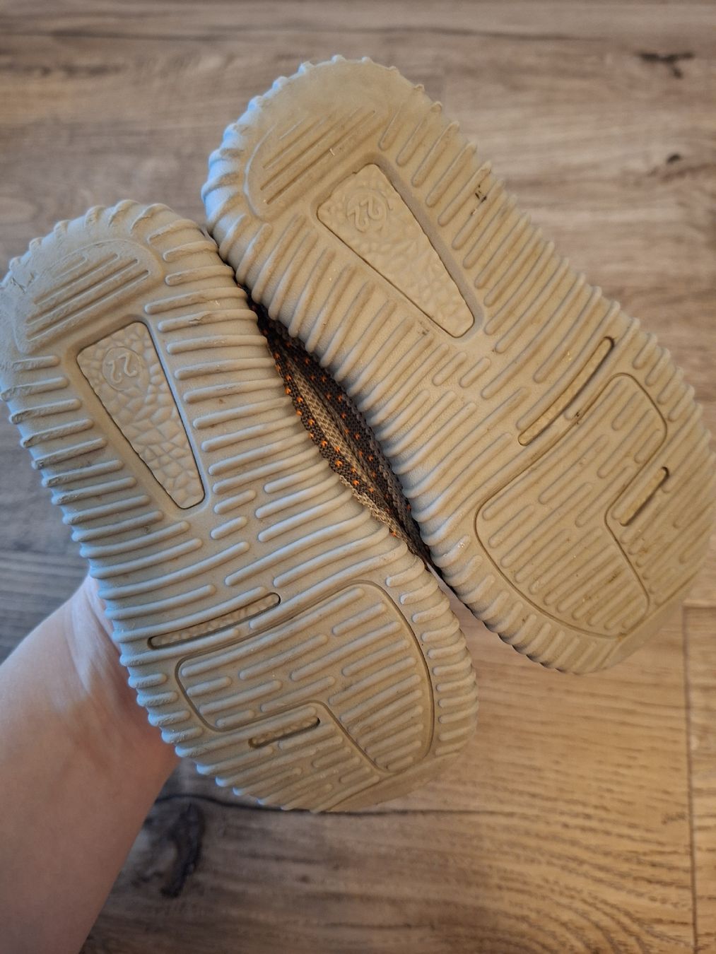 Chaussures garçon: Kinderschuhe, Grösse 22  – D'occasion à Winterthur par Ausmisten2026 2