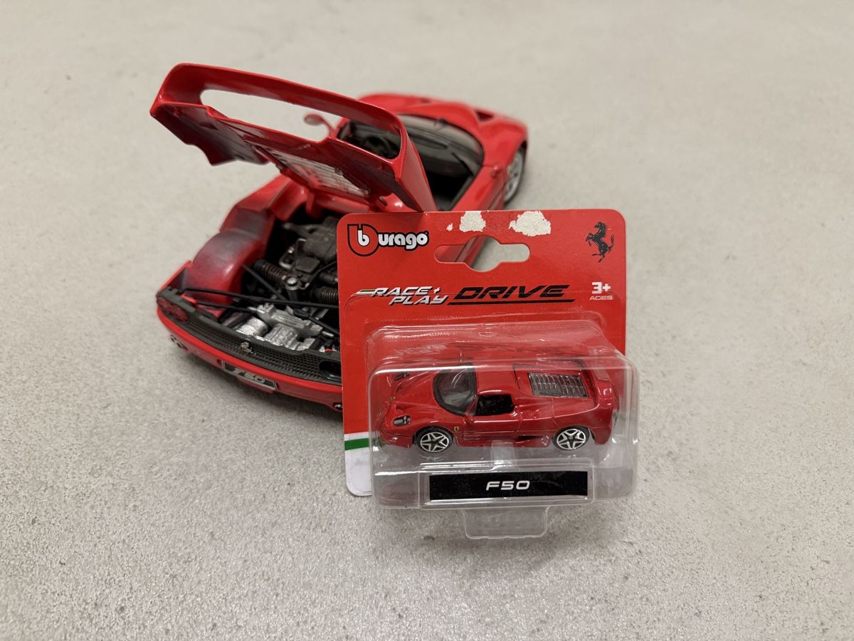 Modellini d'auto: F50 Paket – Nuovo (secondo la descrizione) da Rapperswil SG venduto da josh67 2