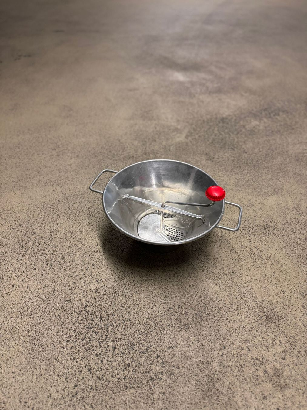 Küchengeräte: Passevite gross Gastro – Gebraucht aus Zürich von 5183840711