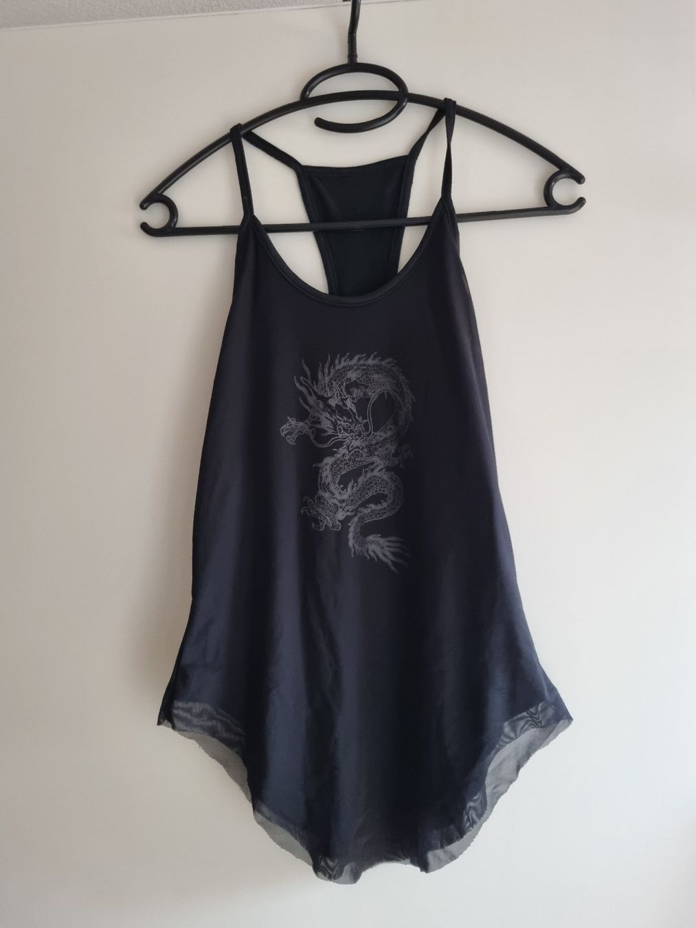 Top: Sommer Top mit Drachen Muster, Grösse 36/S – Nuovo (secondo la descrizione) da Waltenschwil venduto da Larache90