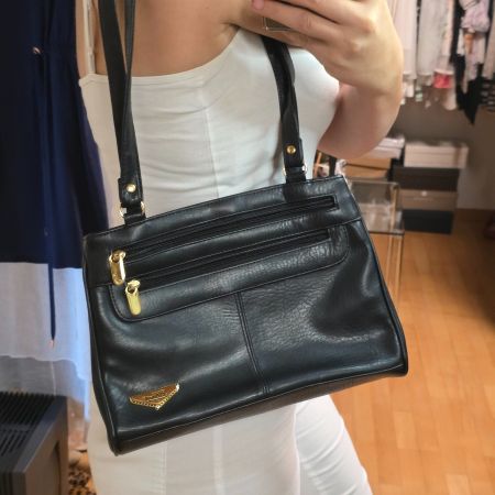 Vintage schwarze Tasche – elegant mit Gold-Details