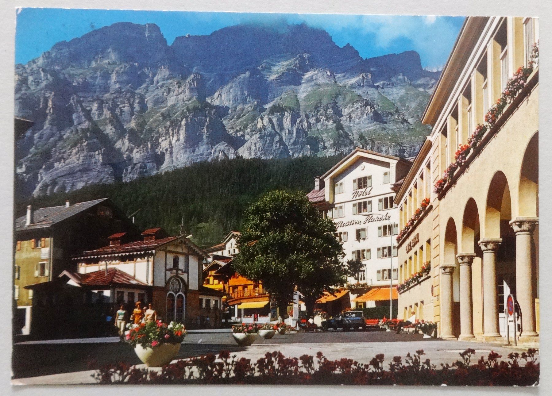 Ansichtskarten: Leukerbad 1401 m, Dorfplatz – Gebraucht aus Fétigny von Billy2miny