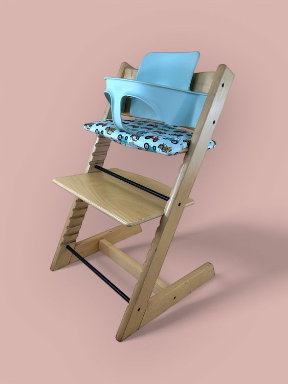 Stokke® Tripp Trapp inkl. Babyset & Kissen / Walnuss 1